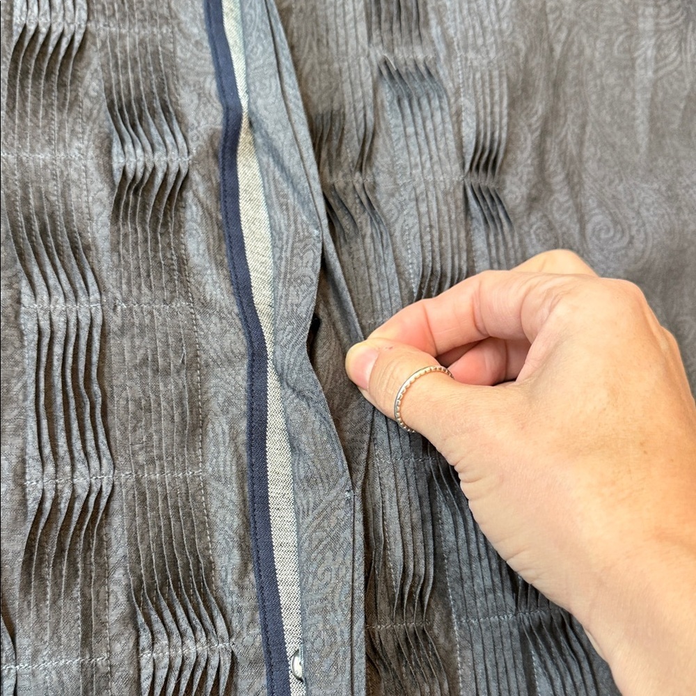 Robert Graham Textured Button Down Shirt - Picture 7 of 7